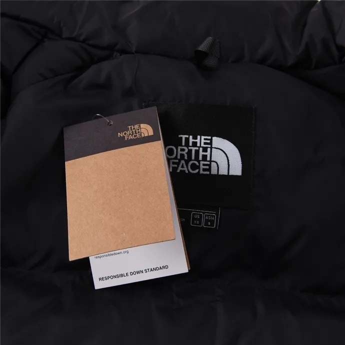 NFC The North Face 1996 Classic ： S+The North Face" 、 。 The North Face" 。The North Face。 。 , 。The North Face" , Yosemite Half Dome, 。️ ： ：RDS Quality 700 90 / 320g（ 20g） ： 1990 ， 。 ： ：YKK ISO 9000Quality ZP ：340TPremium ： ， ， Lightweight 。 Size：S-XXL